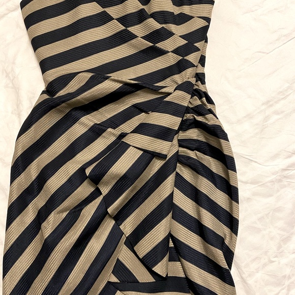 BCBGMaxAzria Dress - Picture 3 of 5